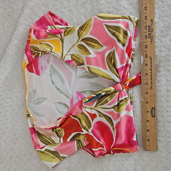 Tie Front Swim Top, Like New, Size Medium - Picture 4 of 6